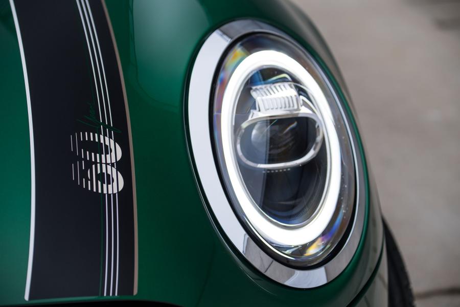Детали экстерьера Mini Cooper 60 Years Edition (F56) 2019 года  (WW) (фото 50 из 189)